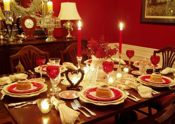 Особенности сервировки праздничного стола на Новый 2016 год